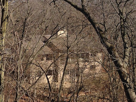 Total privacy on all sides