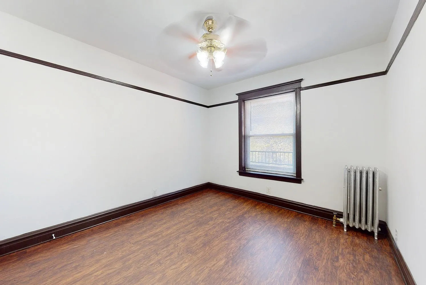 4859 S. Champlain Avenue — Photo 3