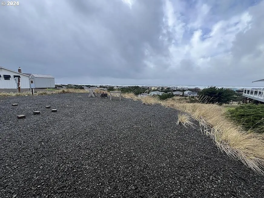 32701 J Pl photo 1
