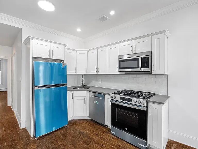 964 Madison St #2C — Photo 3
