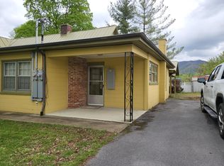 1301 College Heights Rd #2, Johnson City, TN 37604
