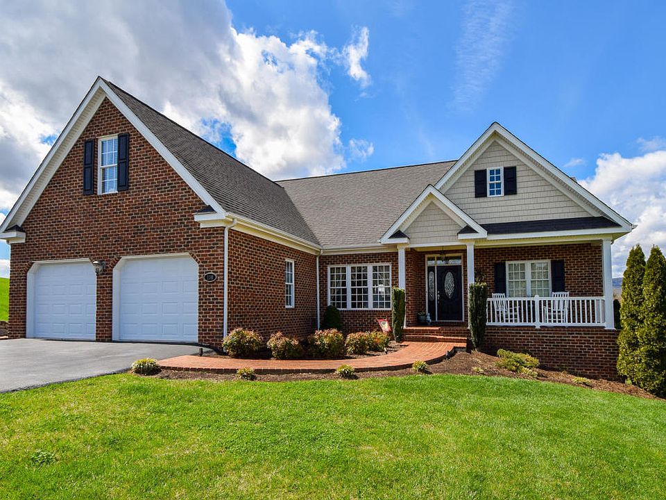 1st image of 130 Antietam Hill Rd