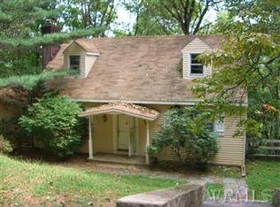 10 Buckout Rd, White Plains, NY 10604