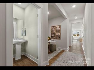 9725 Munsing Dr, Charlotte, NC 28269