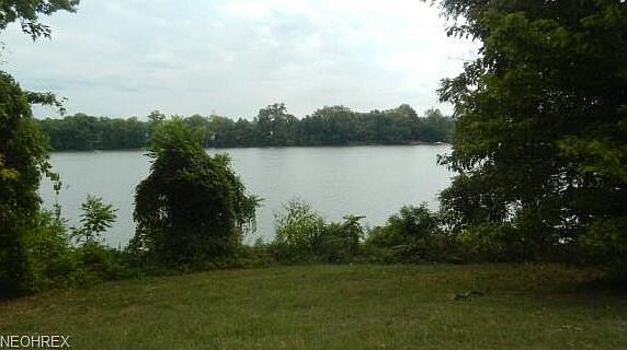 2nd image of 1015 Joe Skinner Rd