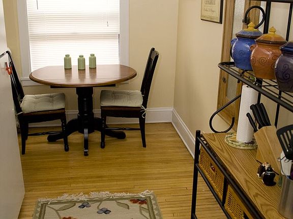 5th image of 369 Laurel Ave APT 107