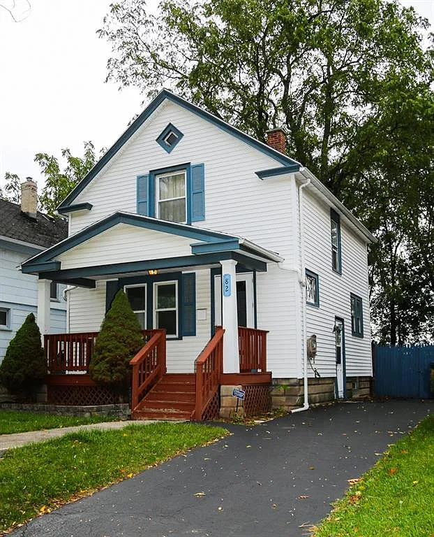 82 Steko Ave photo 1