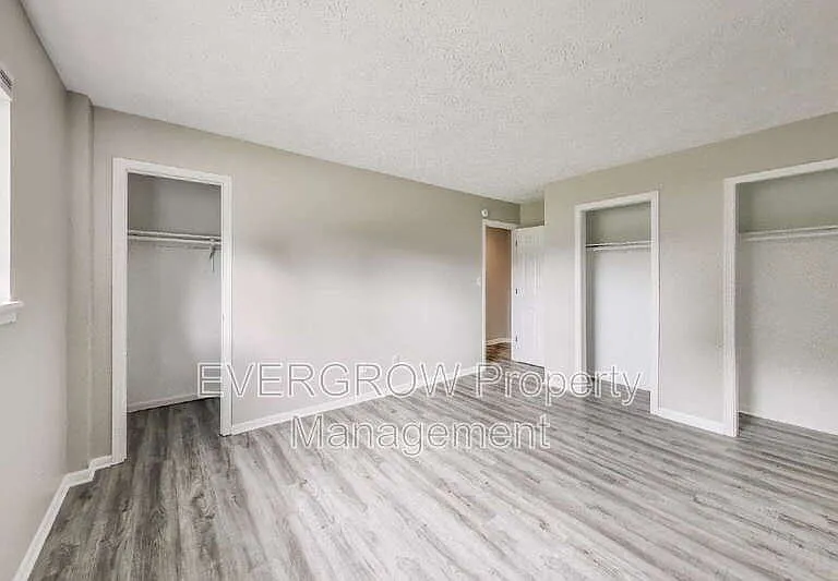 9455 Huggin Hollow Rd — Photo 12