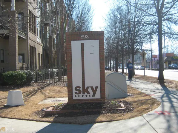 898 Oak St SW, Atlanta, GA 30310