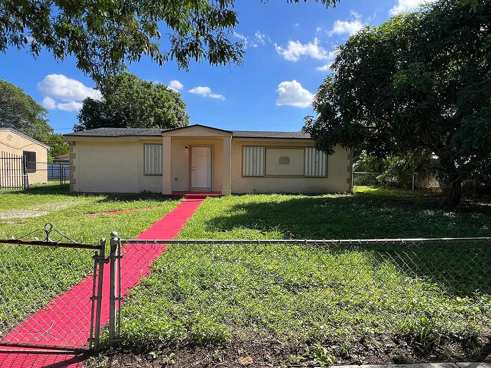 15801 NW 18th Ave