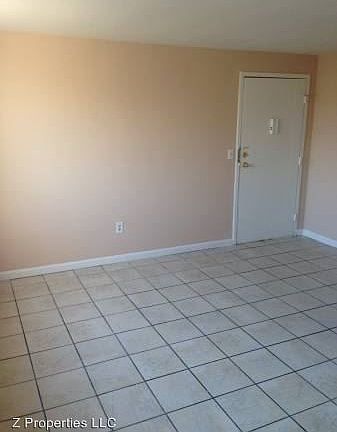 5th image of 1514 Cedar Ave APT 5