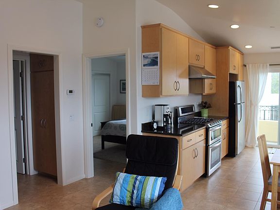 5th image of 1321 Belleview Ave #2