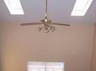 593 Forest Ridge Dr, La Vergne, TN 37086