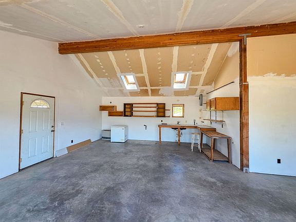 4th image of 7021 Quarry Rd