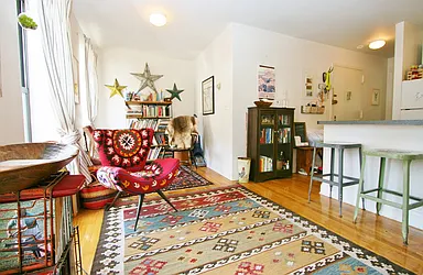 Rented by R New York