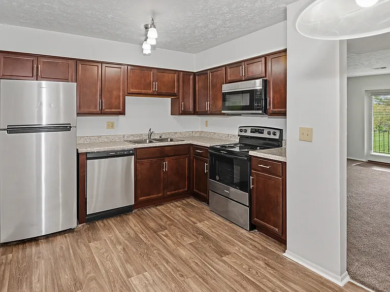 Poplar Terrace — Photo 9