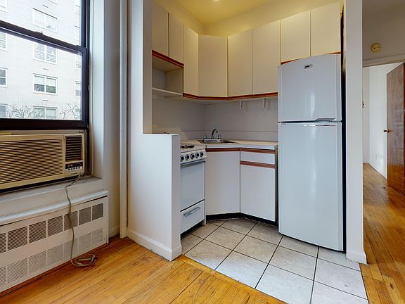 5th image of 1428 York Ave APT 3FN
