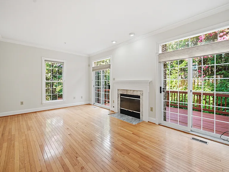 6030 Kelsey Ct — Photo 4