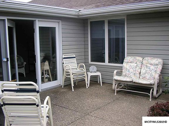 3rd image of 380 S Yorktown Pike Unit 14