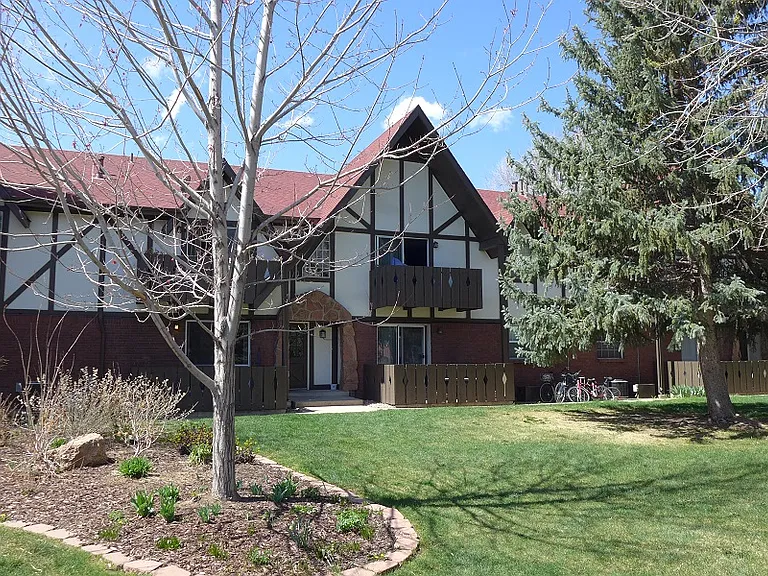3250 Oneal Cir #A26 — Photo 1