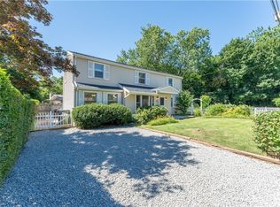 88 General Hawkins Dr, Warwick, RI 02888