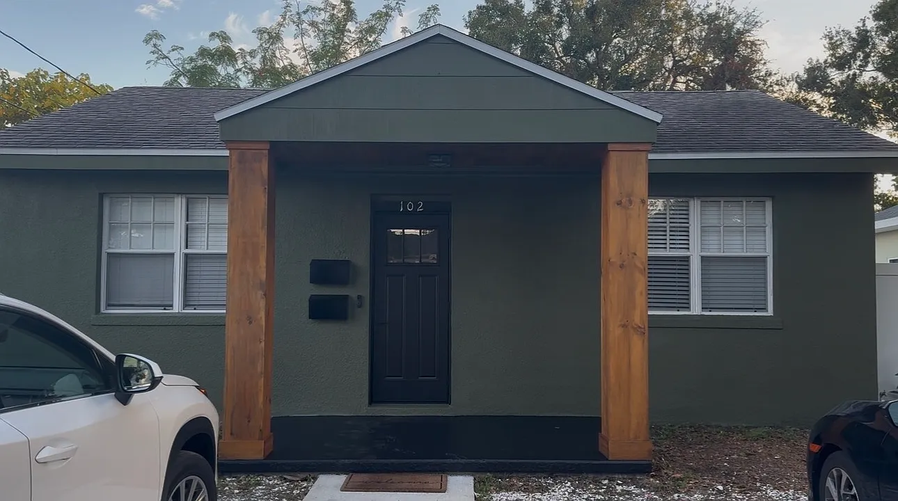 2 bed, 850 sqft, $2,600 — Photo 1