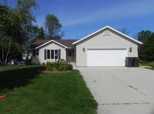 339 S Heritage St, Belgium, WI 53004