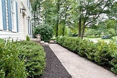 3rd image of 6776 Pinebrooke Dr