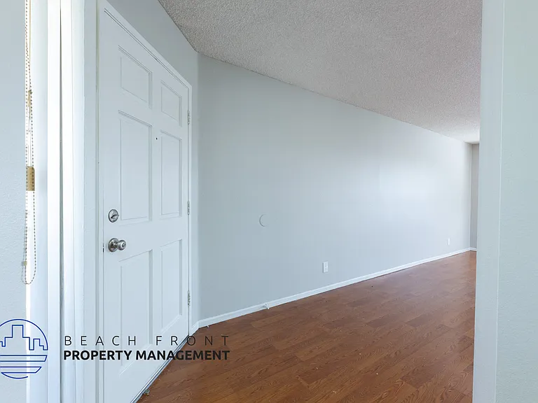 7739 Bradwelll Ave. — Photo 8