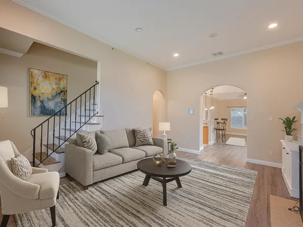 5231 Newton Oak Cir S, Memphis, TN 38117