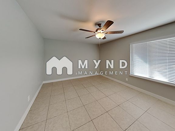 3rd image of 709 Cactus Bloom Ln