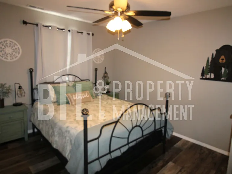 2907 Vineyards Pkwy #2 — Photo 24
