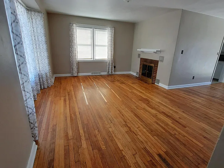 1339 Highland Dr — Photo 6