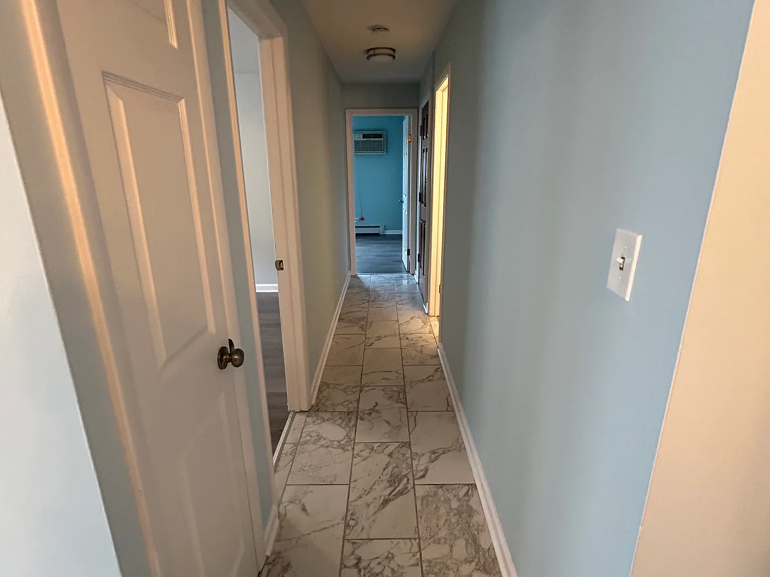 2 bed, 800 sqft, $1,500 — Photo 2