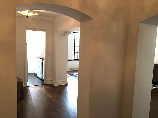 Rented by McDonagh Real Estate | media 10