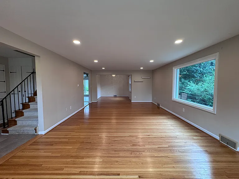 69 Berryman Dr — Photo 4