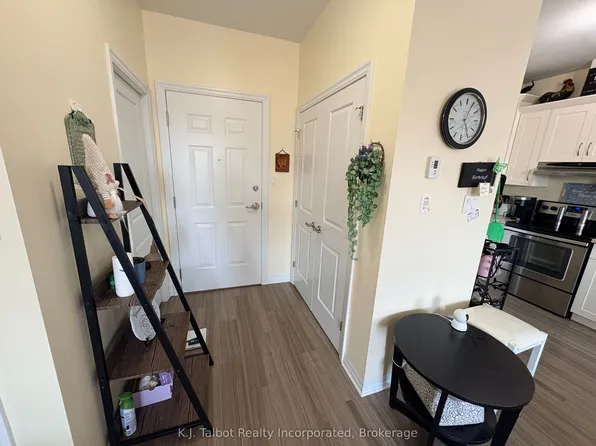 35 Saint David St Unit 204, Goderich, ON N7A 1L4