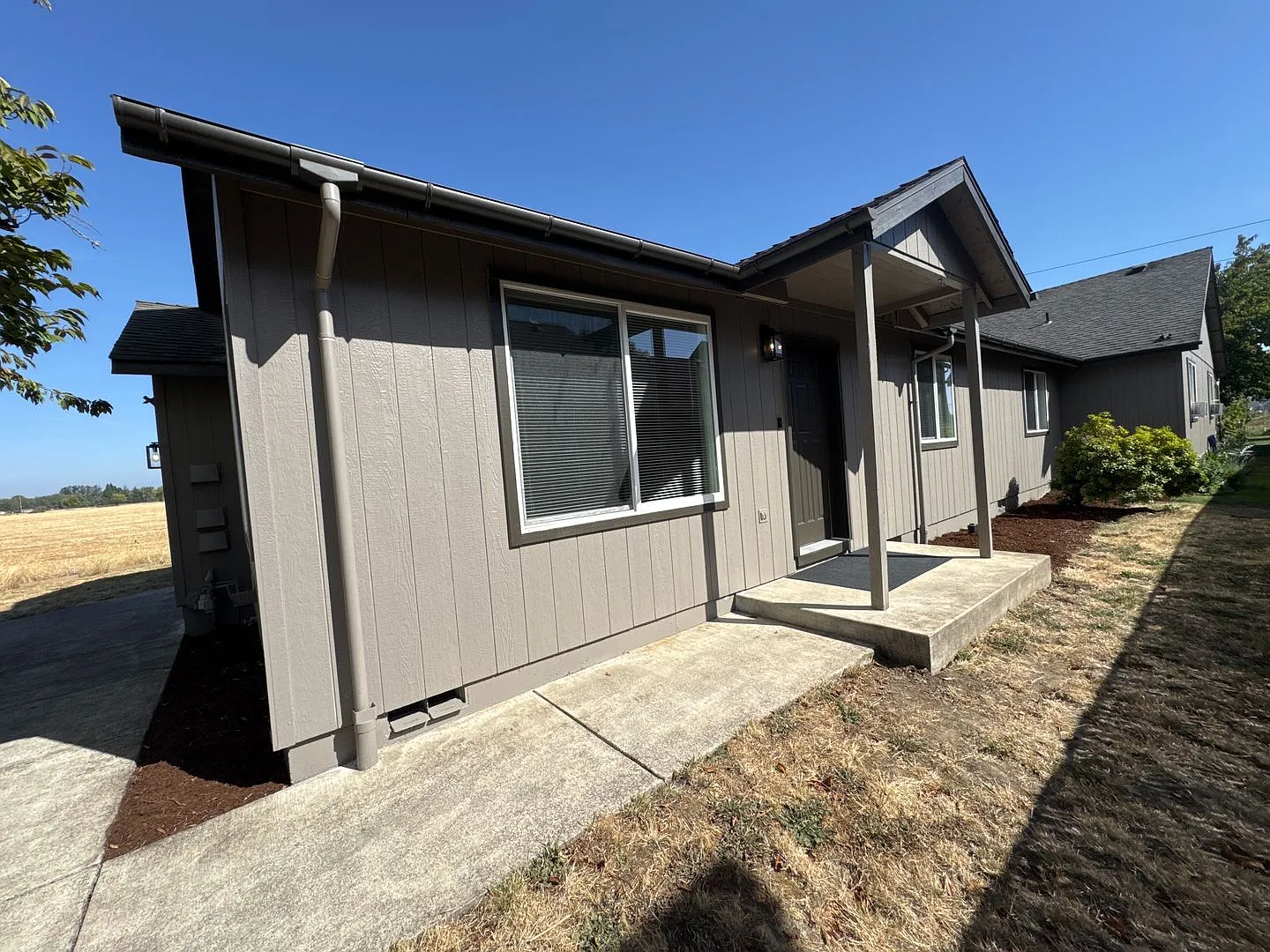 Charming 3-Bedroom, 2-Bath SE Albany Duplex - No water bill! — Photo 4