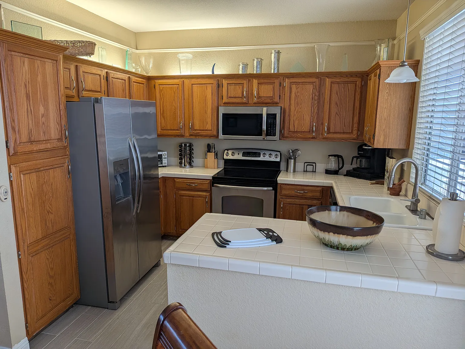 3 bed, 2.5 bath, 1302 sqft, $3,800 — Photo 3