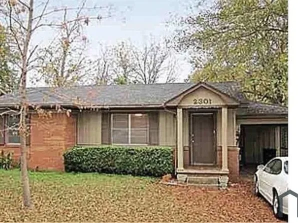 2301 Plume Dr, Tyler, TX 75703