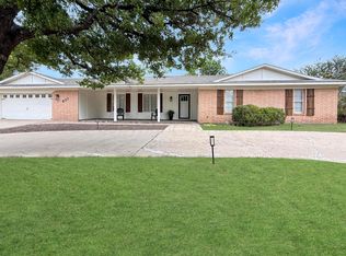 801 Skyline Dr, Borger, TX 79007