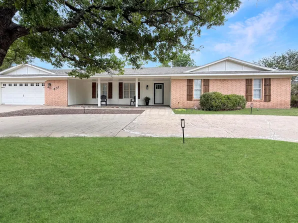 801 Skyline Dr, Borger, TX 79007