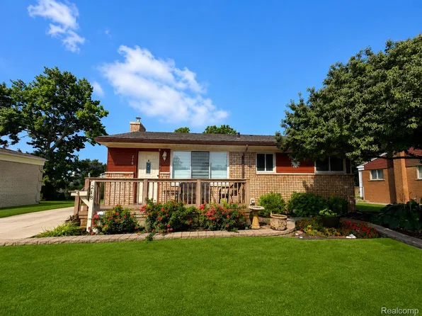 218 S Hanlon St, Westland, MI 48186
