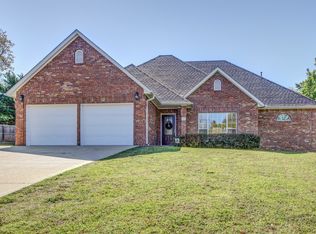 202 Tommye Ln, Tahlequah, OK 74464