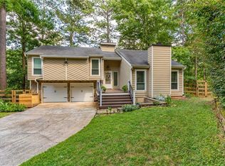 9770 Hillside Dr, Roswell, GA 30076