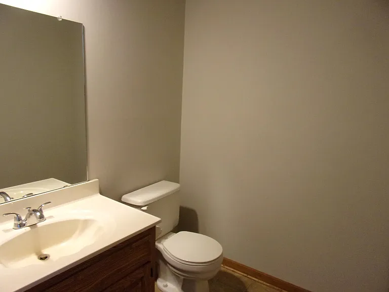 9207 Wornall Rd — Photo 5