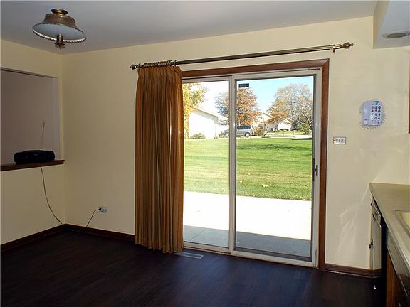 3rd image of 15125 Narcissus Ct