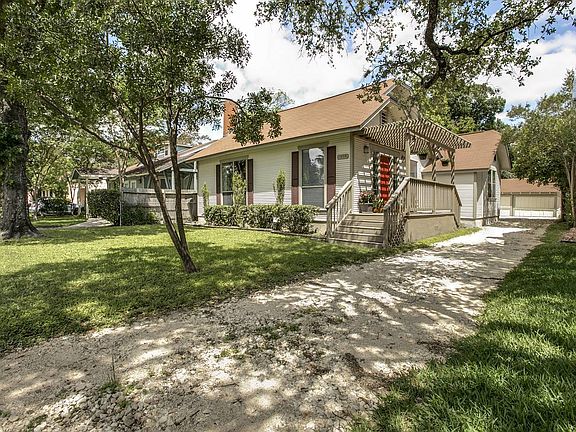 3rd image of 1935 W Huisache Ave
