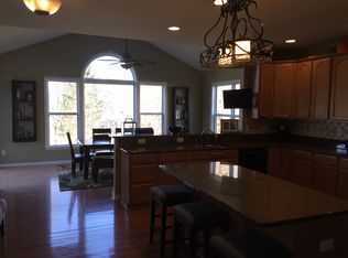 10221 Treetop Ln, Cornelius, NC 28031