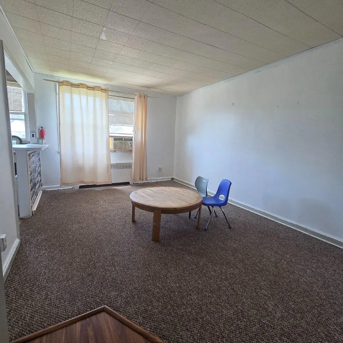 2 bed, 850 sqft, $1,300 — Photo 3